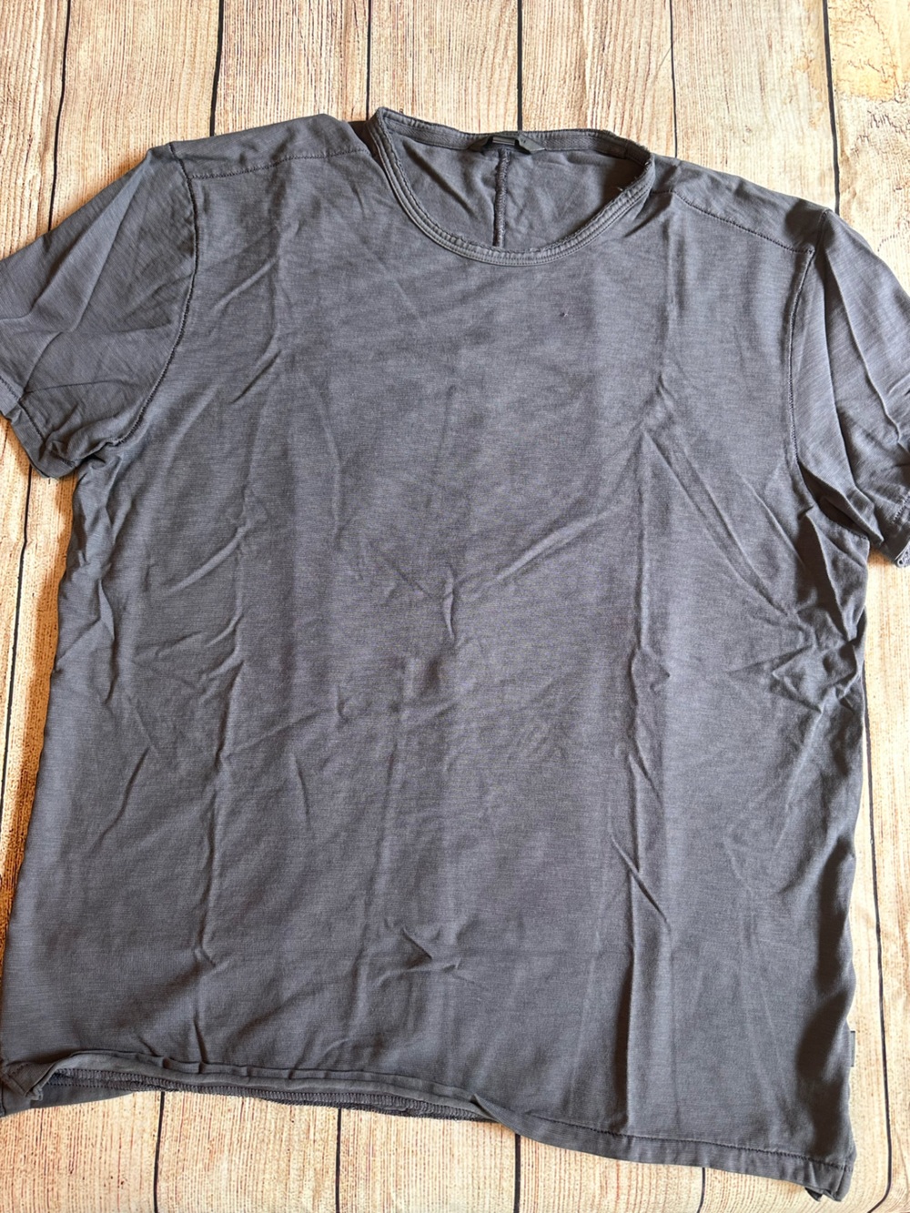 John Varvatos Men's Crewneck Tee in Charcoal- L